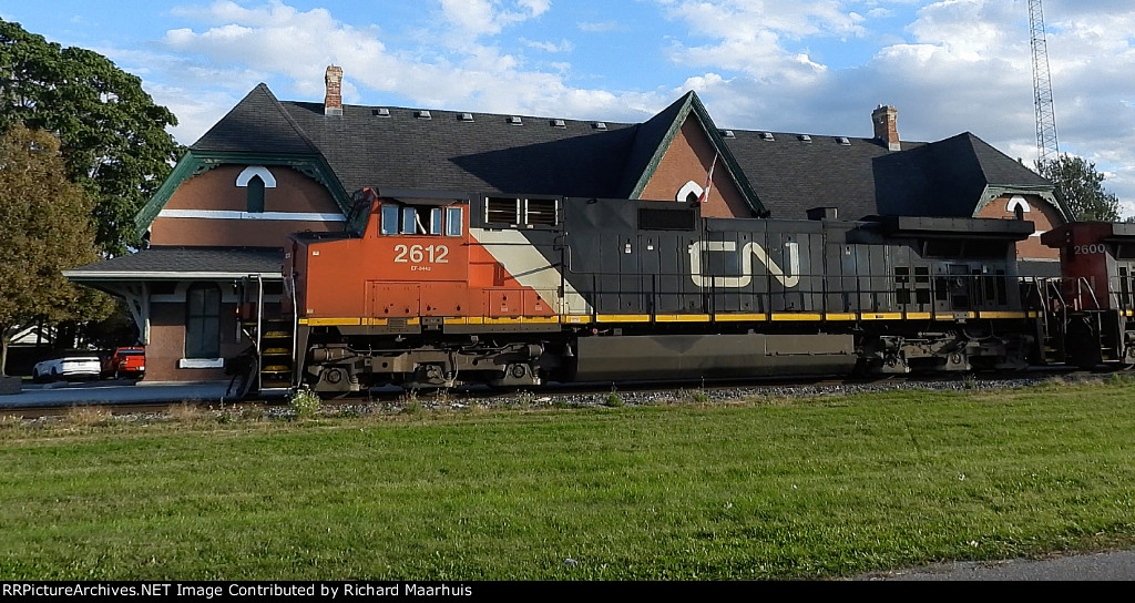 CN 2612